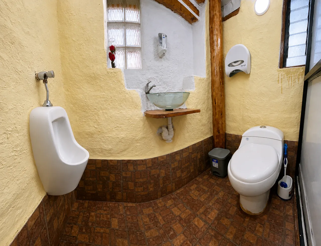 Bathroom at Unu Samay spa in Chicón, Urubamba